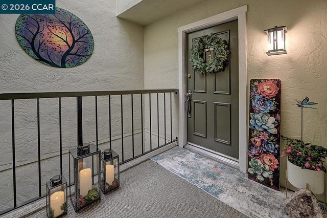 2600 Ptarmigan Dr 3, Walnut Creek, CA 94595