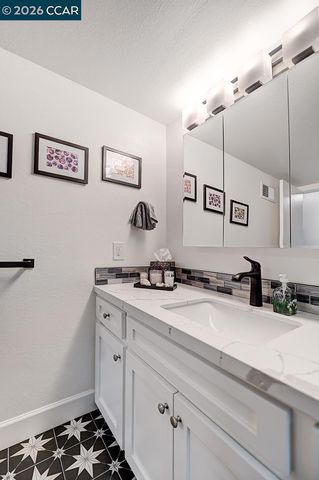 2600 Ptarmigan Dr 3, Walnut Creek, CA 94595