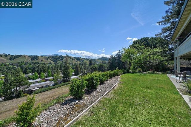 2600 Ptarmigan Dr 3, Walnut Creek, CA 94595