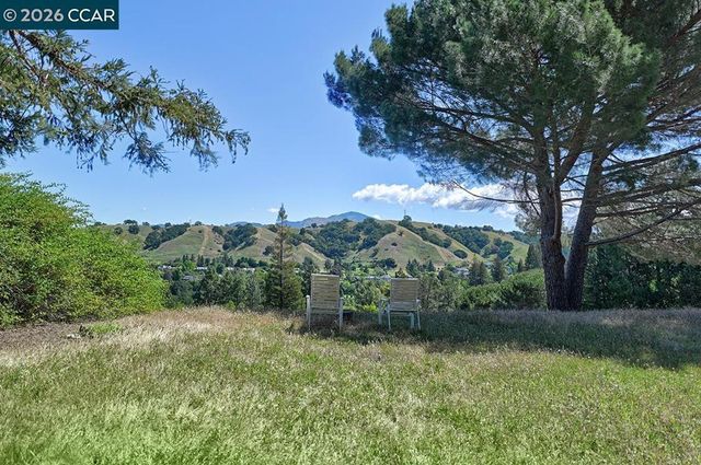 2600 Ptarmigan Dr 3, Walnut Creek, CA 94595