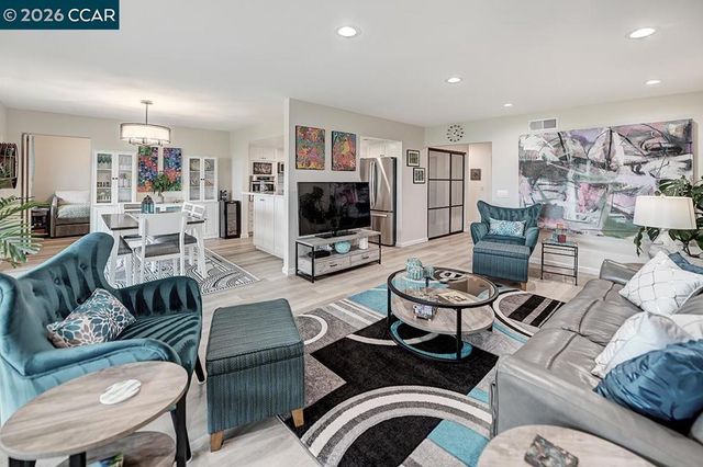 2600 Ptarmigan Dr 3, Walnut Creek, CA 94595