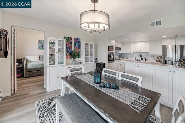 2600 Ptarmigan Dr 3, Walnut Creek, CA 94595