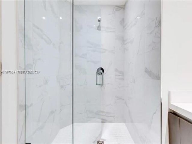 851 NE 1st Ave 3000, Miami, FL 33132