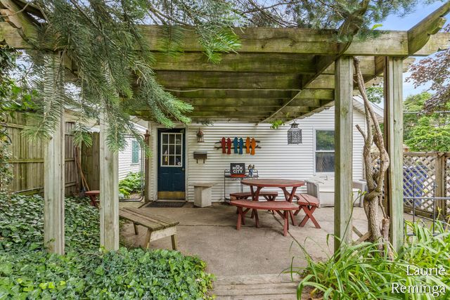 753 Lyon Street, Grand Rapids, MI 49503