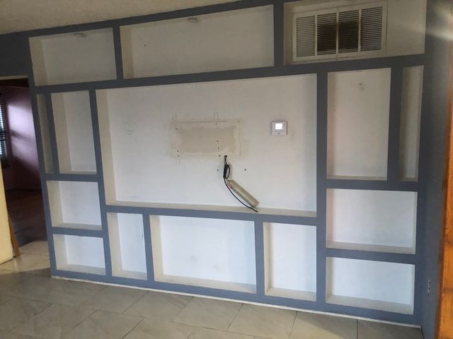 7153 W 72nd Street, Nottingham Park, IL 60638