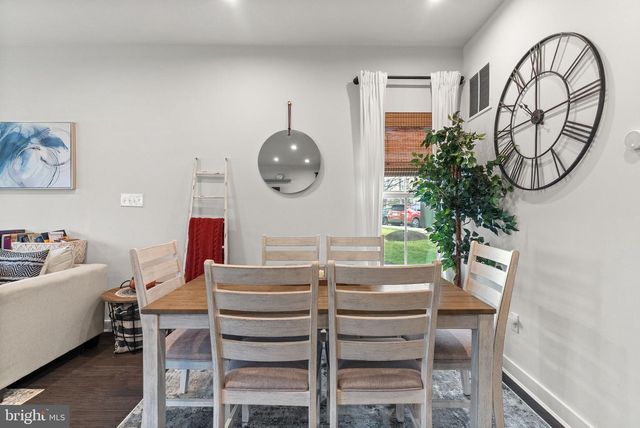 131 MULBERRY DR, Malvern, PA 19355