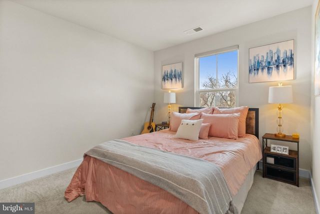 131 MULBERRY DR, Malvern, PA 19355