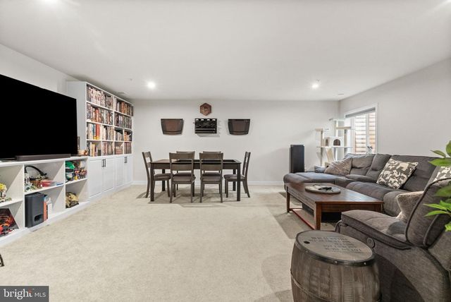 131 MULBERRY DR, Malvern, PA 19355