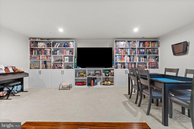 131 MULBERRY DR, Malvern, PA 19355