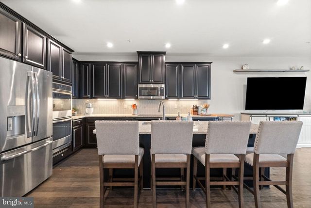 131 MULBERRY DR, Malvern, PA 19355