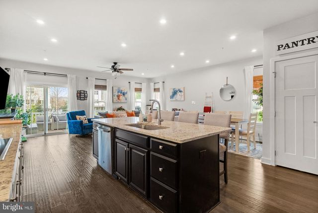 131 MULBERRY DR, Malvern, PA 19355