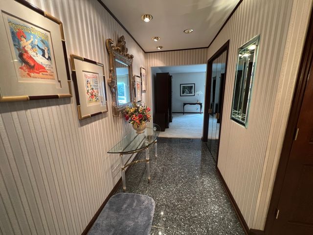 500 Thames Parkway 1F, Park Ridge, IL 60068