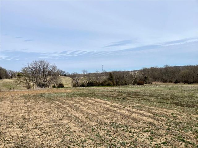 21545 W 303rd Road, Paola, KS 66071
