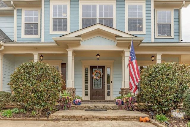 209 Suffolk Way, Mcdonough, GA 30252