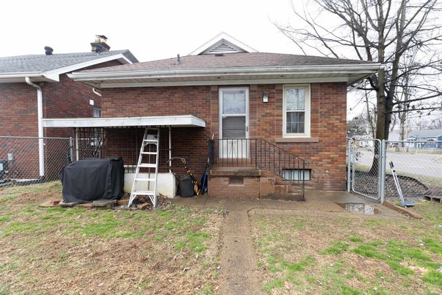 700 S Harlan Avenue, Evansville, IN 47714