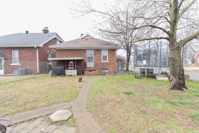 700 S Harlan Avenue, Evansville, IN 47714