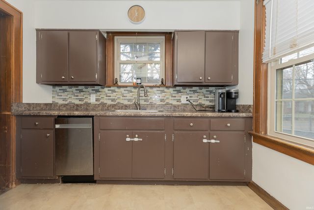 700 S Harlan Avenue, Evansville, IN 47714