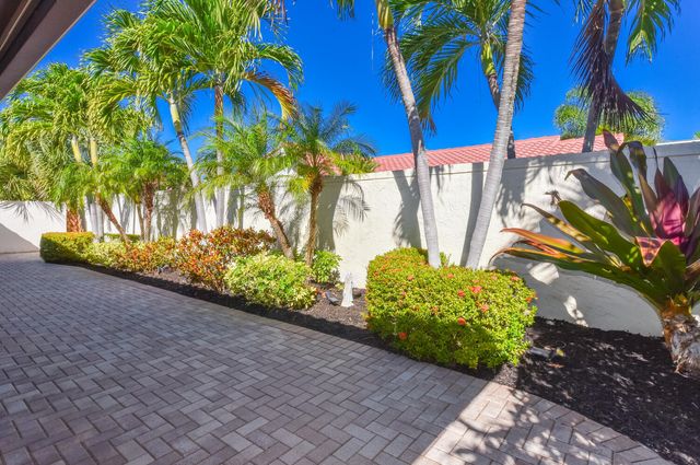 1469 Via Privada, Jupiter, FL 33477