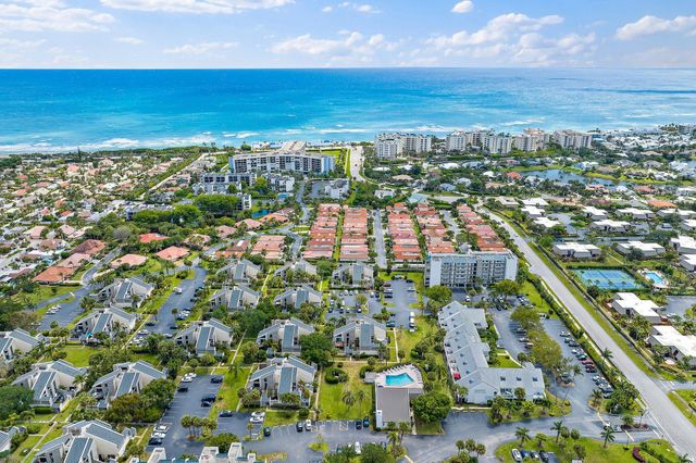 1469 Via Privada, Jupiter, FL 33477