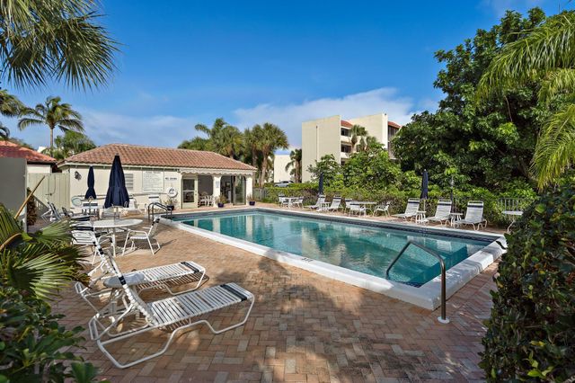 1469 Via Privada, Jupiter, FL 33477