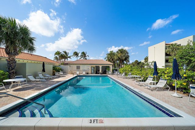 1469 Via Privada, Jupiter, FL 33477