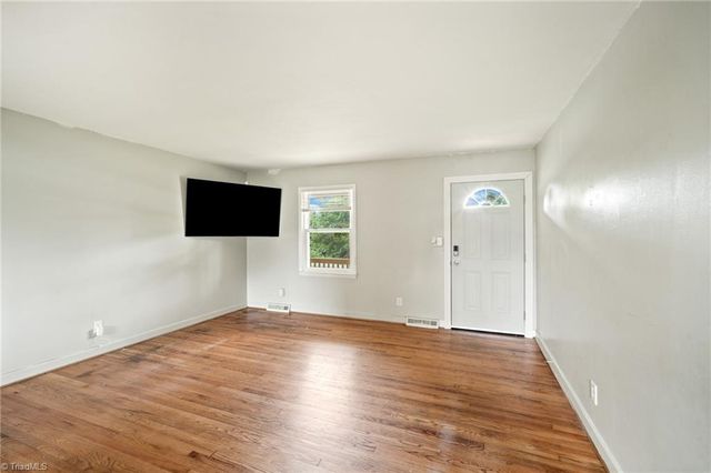141 Lowell Street, Lexington, NC 27295