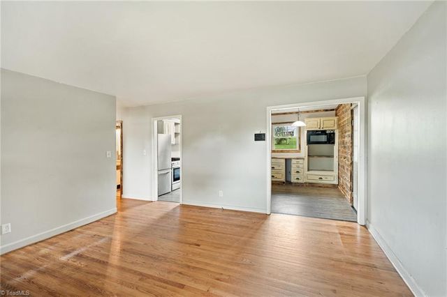 141 Lowell Street, Lexington, NC 27295