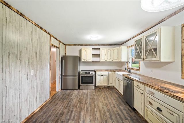 141 Lowell Street, Lexington, NC 27295