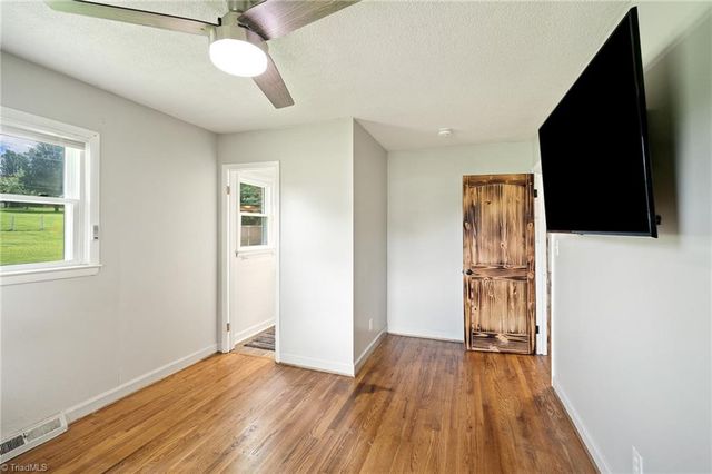 141 Lowell Street, Lexington, NC 27295