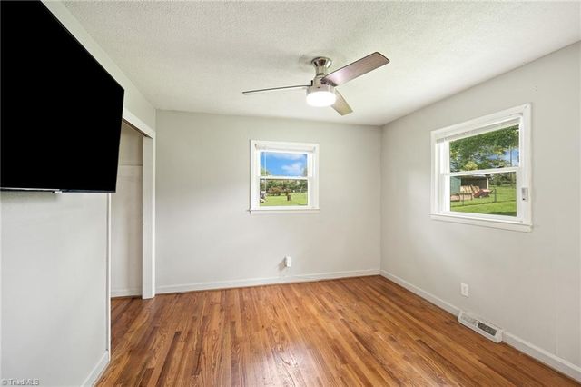 141 Lowell Street, Lexington, NC 27295