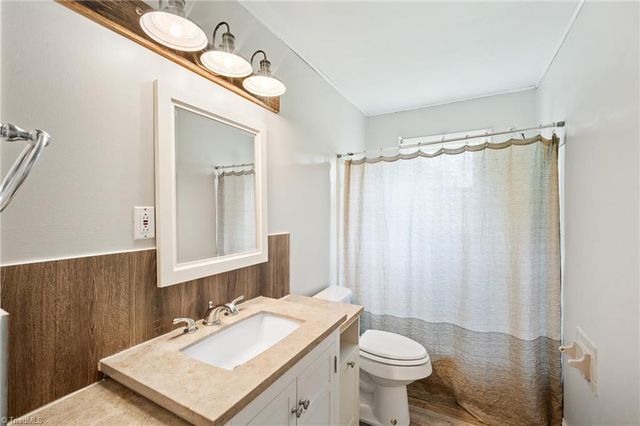141 Lowell Street, Lexington, NC 27295