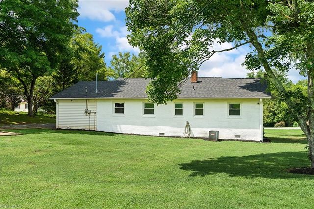 141 Lowell Street, Lexington, NC 27295