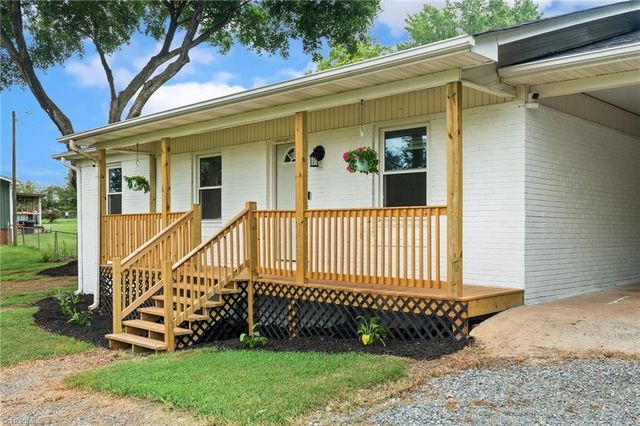 141 Lowell Street, Lexington, NC 27295