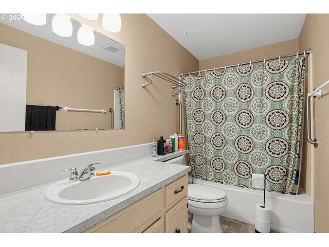 12320 Sw MCKAY Ct, Beaverton, OR 97008