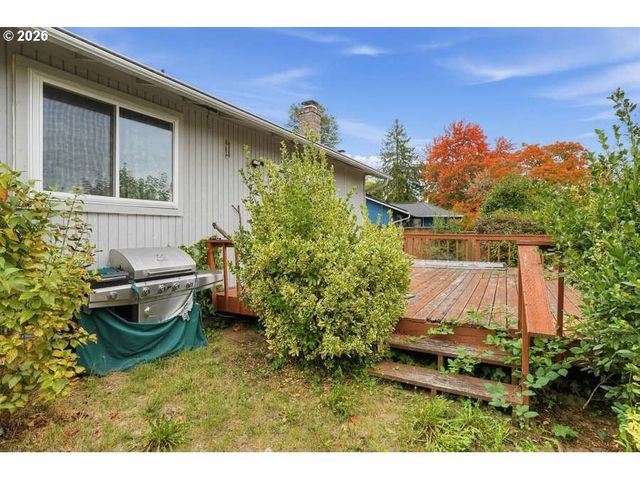 12320 Sw MCKAY Ct, Beaverton, OR 97008