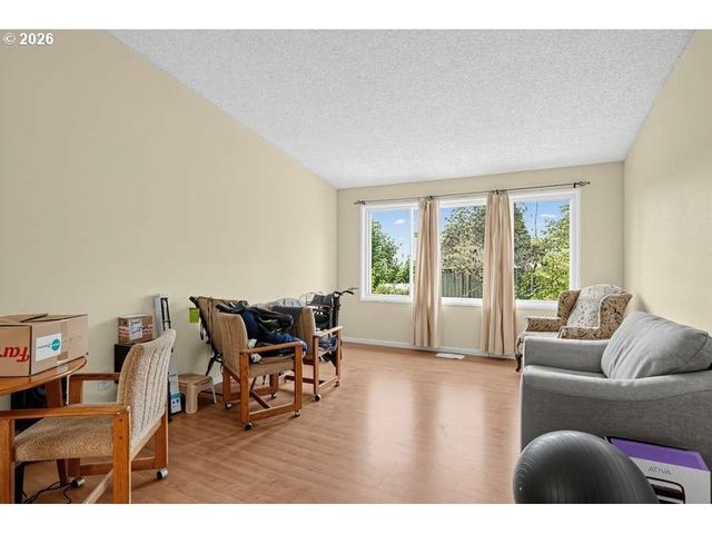 12320 Sw MCKAY Ct, Beaverton, OR 97008