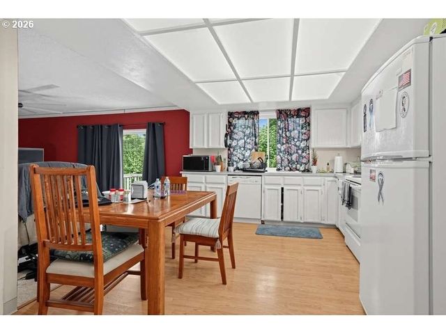 12320 Sw MCKAY Ct, Beaverton, OR 97008