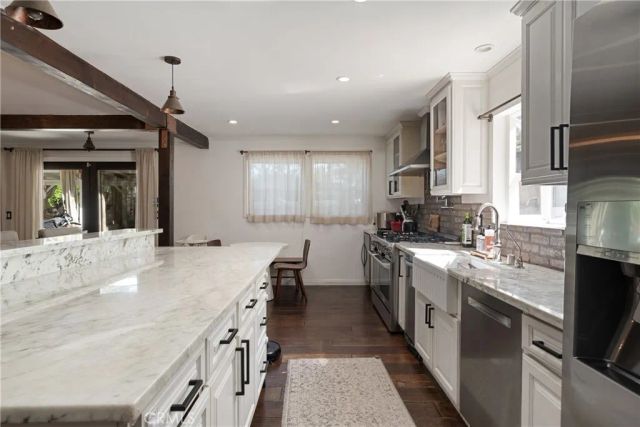 3791 Multiview Drive, Los Angeles, CA 90068