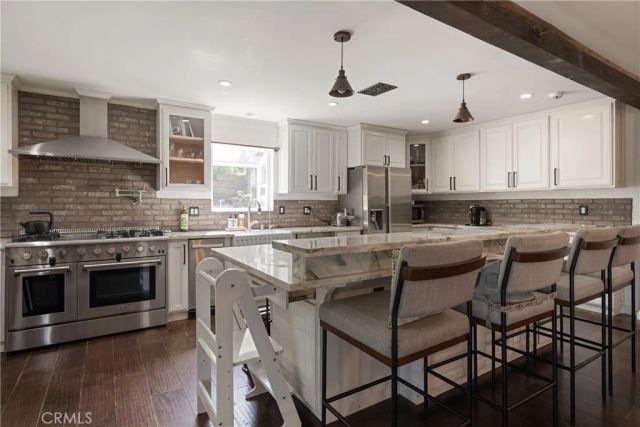 3791 Multiview Drive, Los Angeles, CA 90068