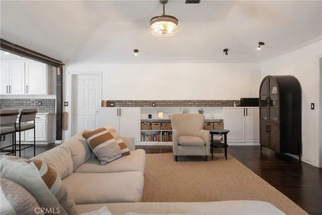 3791 Multiview Drive, Los Angeles, CA 90068