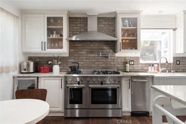 3791 Multiview Drive, Los Angeles, CA 90068