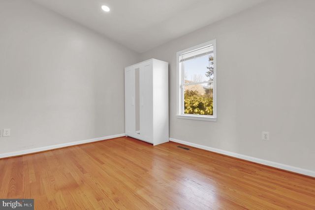 4623 WISSAHICAN AVE, Rockville, MD 20853