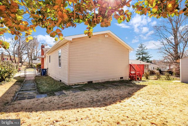 4623 WISSAHICAN AVE, Rockville, MD 20853