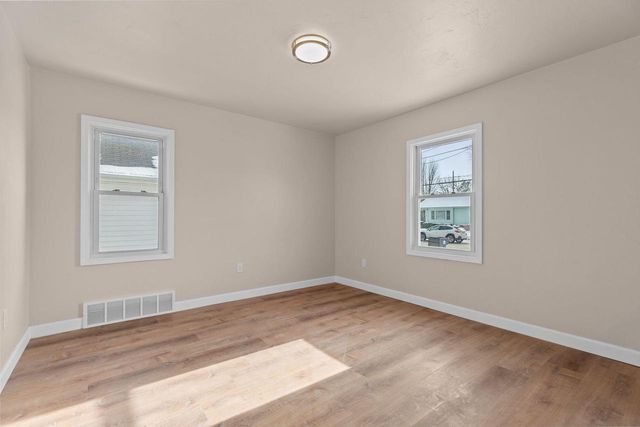 304 DIVISION STREET, Neenah, WI 54956