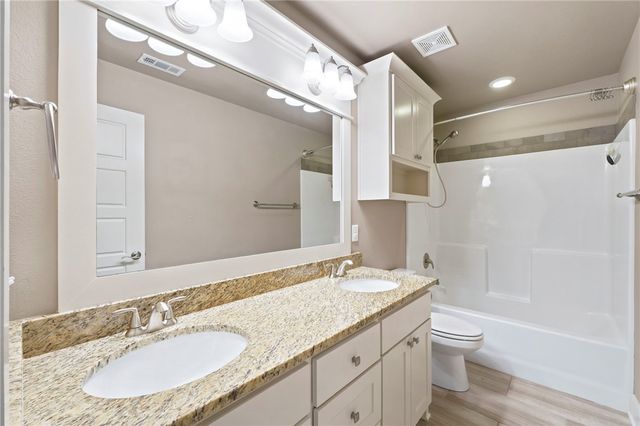 1010 Charing Cross, Cave Springs, AR 72718