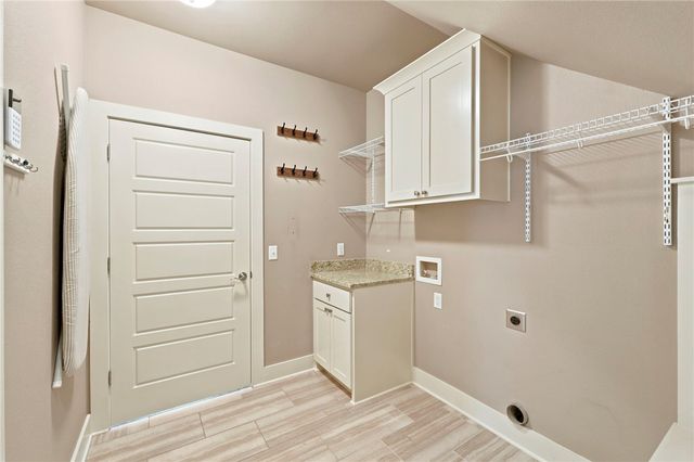 1010 Charing Cross, Cave Springs, AR 72718