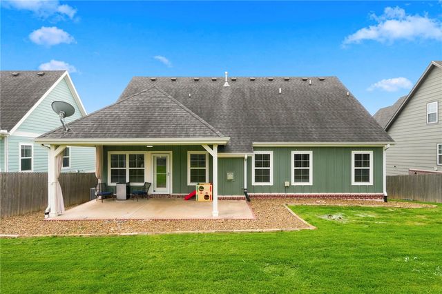 1010 Charing Cross, Cave Springs, AR 72718