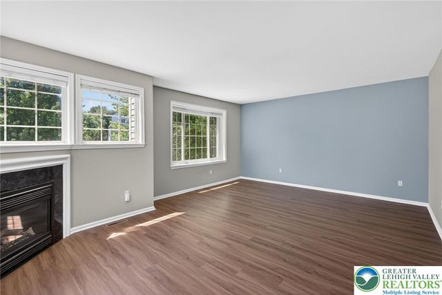 4073 Waterford Drive, Upper Saucon Twp, PA 18034