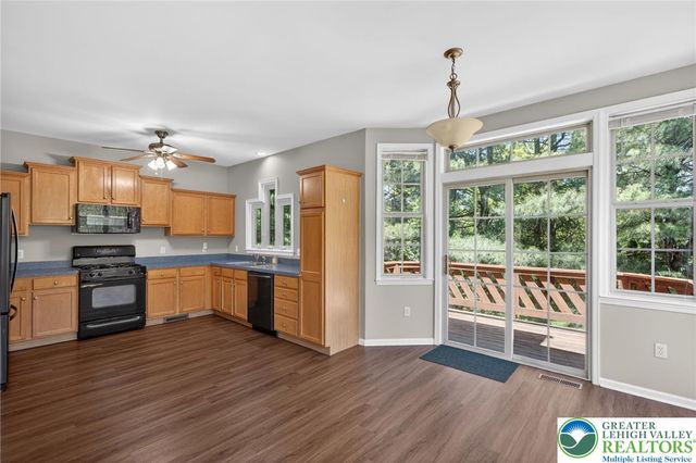 4073 Waterford Drive, Upper Saucon Twp, PA 18034