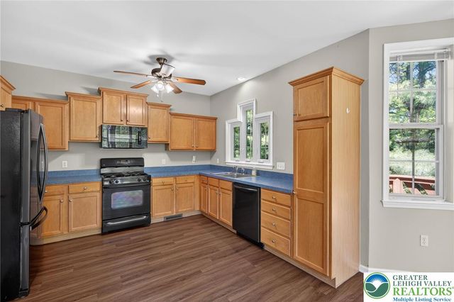 4073 Waterford Drive, Upper Saucon Twp, PA 18034